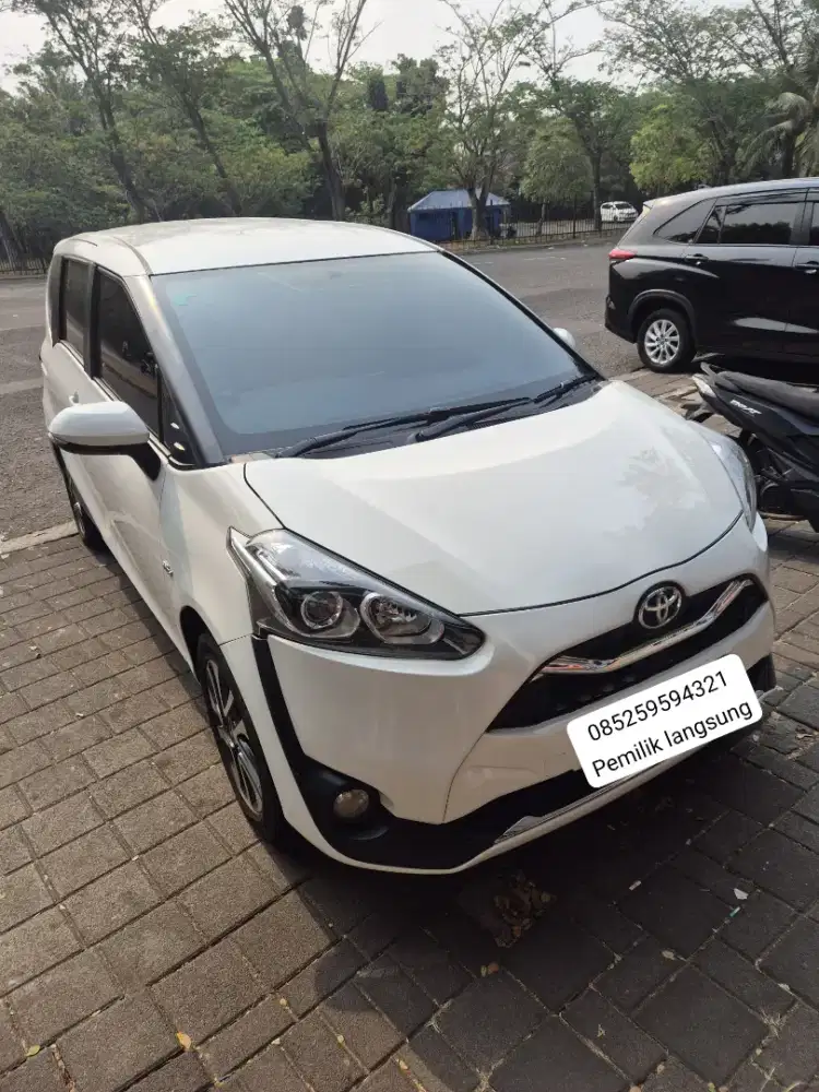 Jual Sienta V AT 2019 Putih Normal Terawat