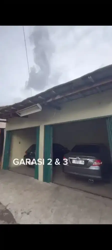 Rumah dua lantai