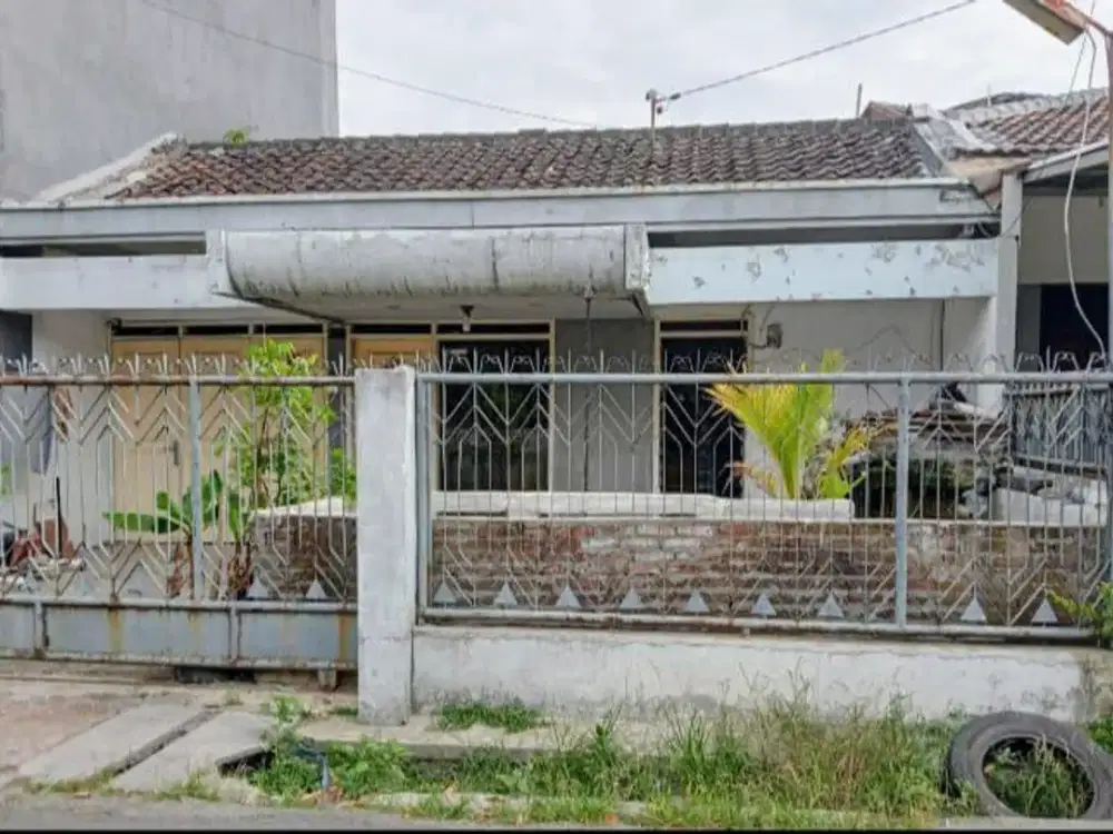 Rumah Lama di Ciateul Pusat Kota Bandung