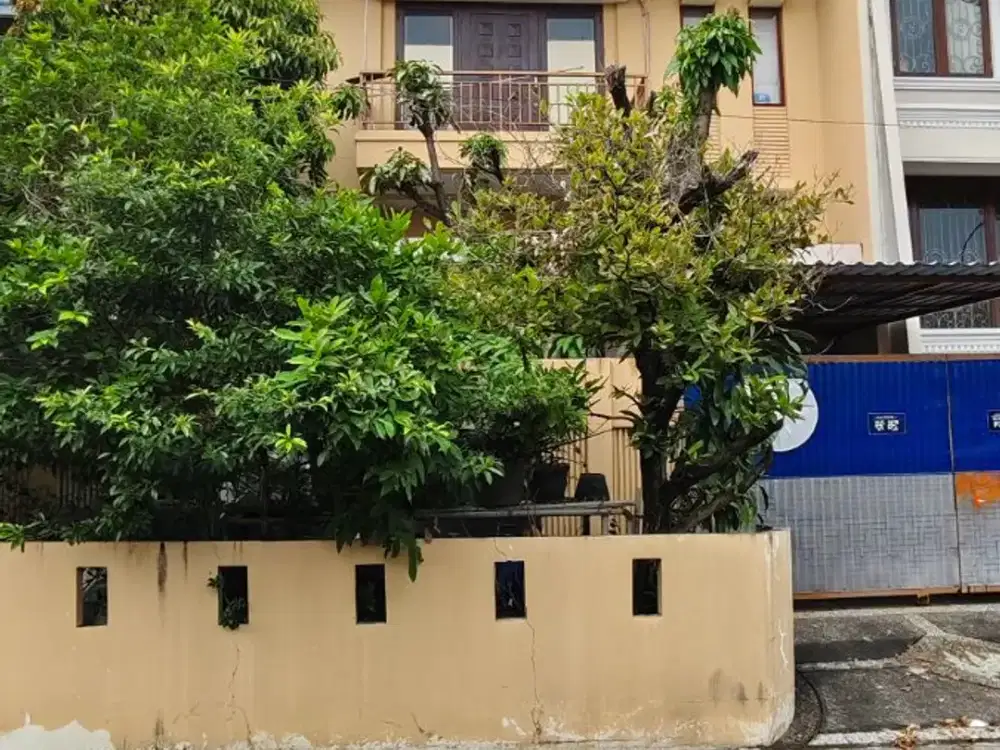 Rumah 2 Lantai di Metro Permata Dekat Jalan Tol