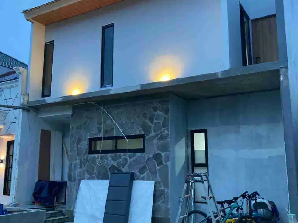 GRAND WISATA rumah baru renovasi 2 lantai dijual cepat