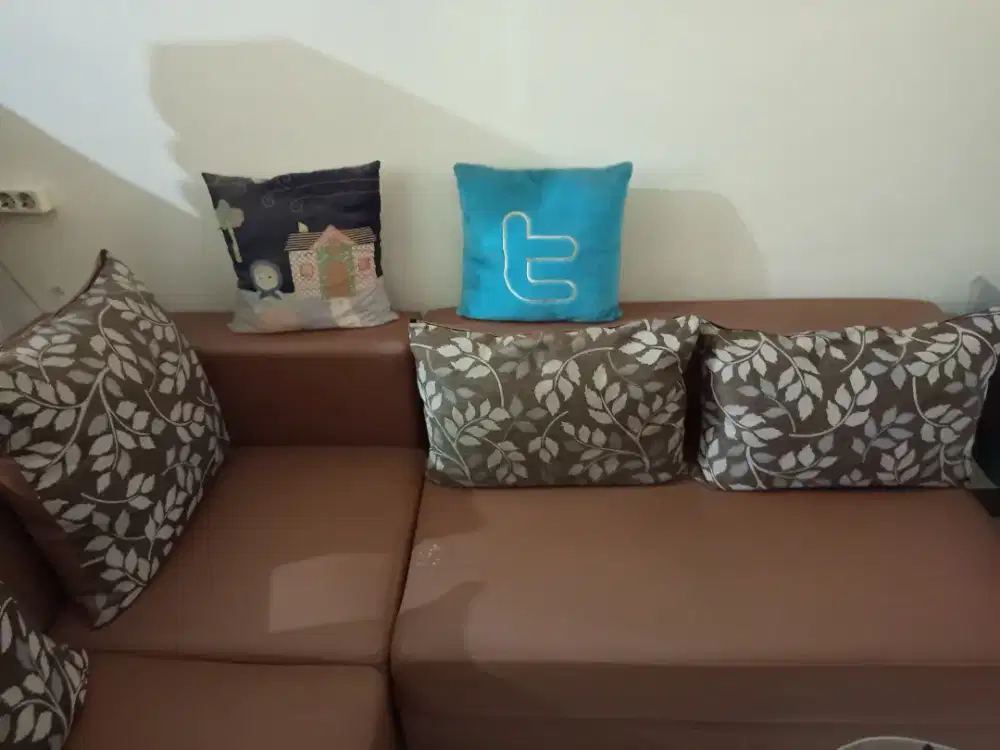 Sofa L, bahan Oscar.