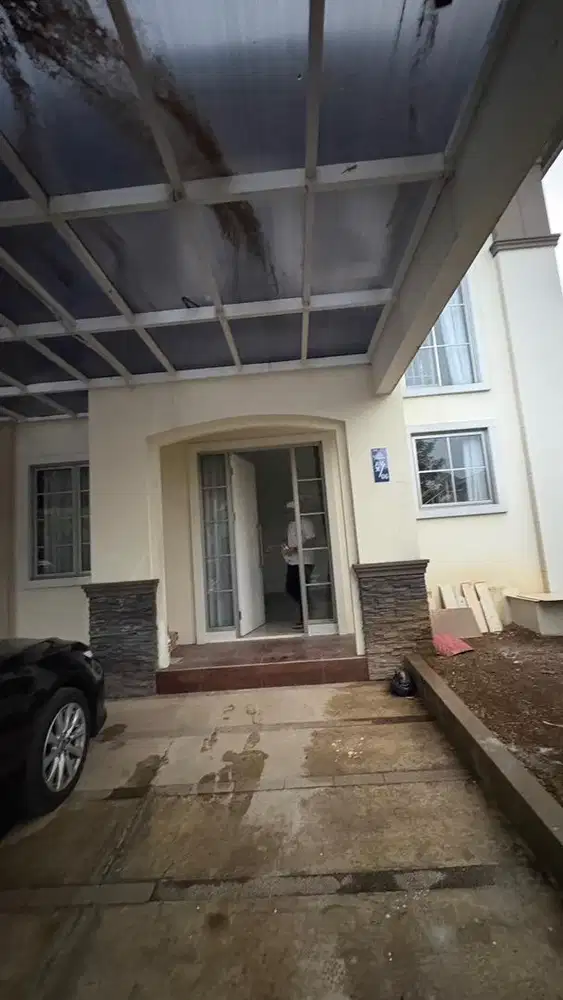 Di kontrakan rumah pertahun