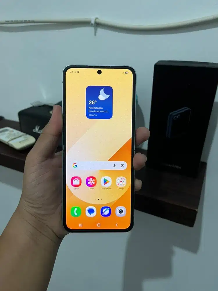 Samsung Galaxy Z Flip 6 Ex resmi sein 12/256 No minus Mulus Lengkap