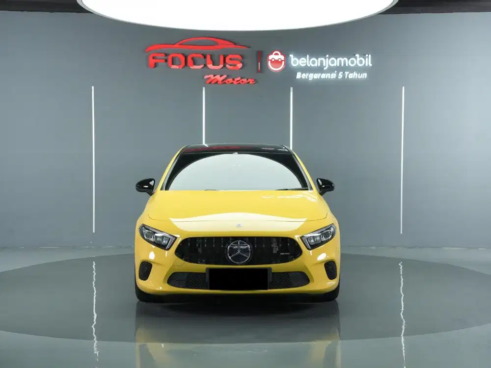 Km 43rb mercedes benz mercy a200 hatchback 2020 kuning