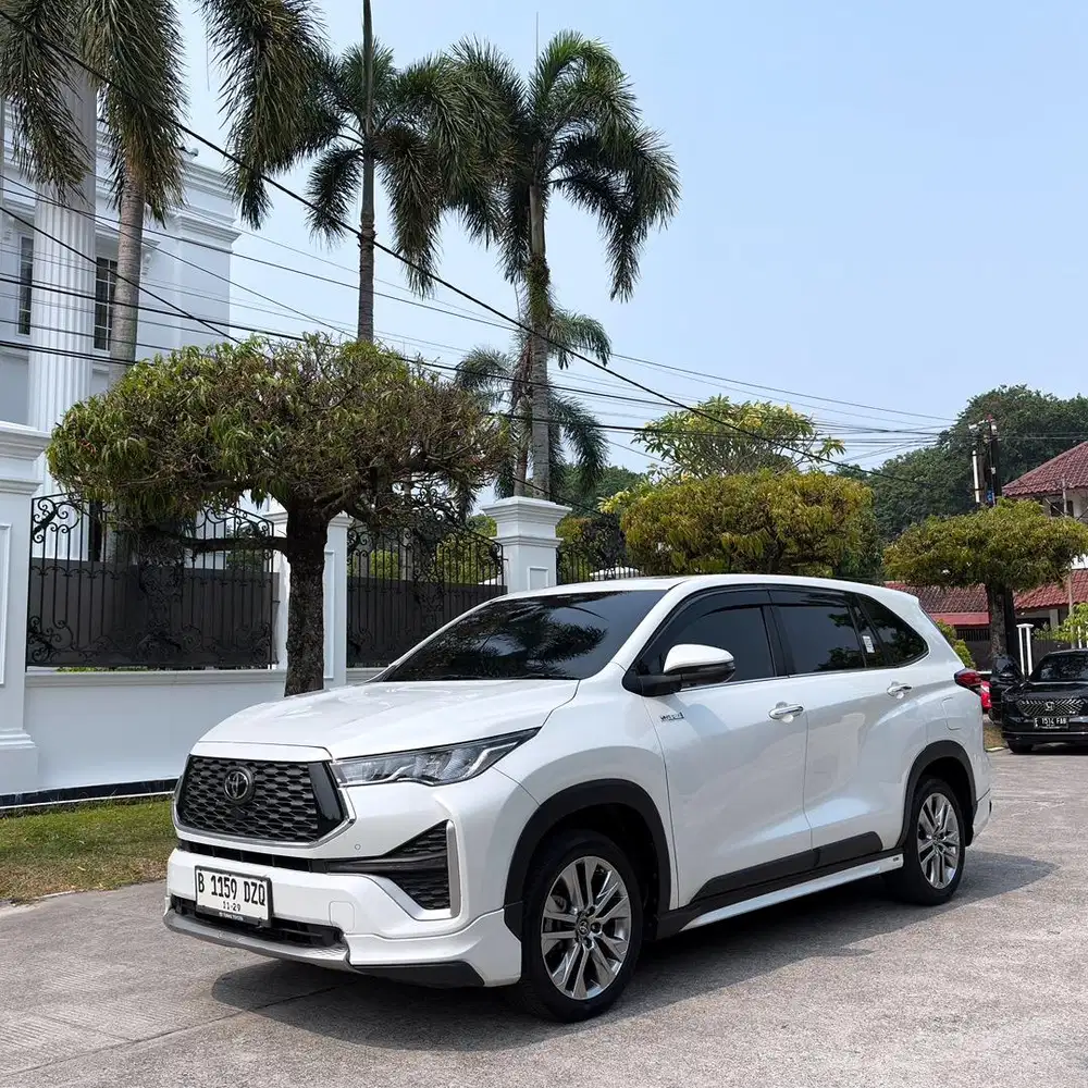 Innova zenix q hybrid modelista mewah 2024