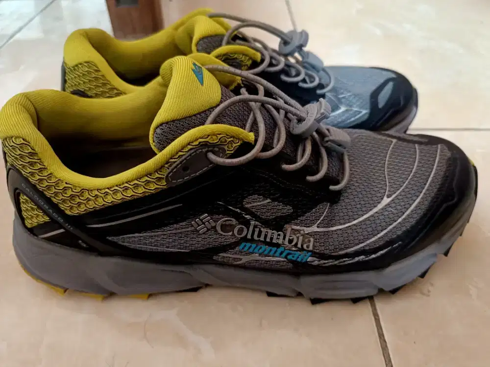 Sepatu trail run Columbia