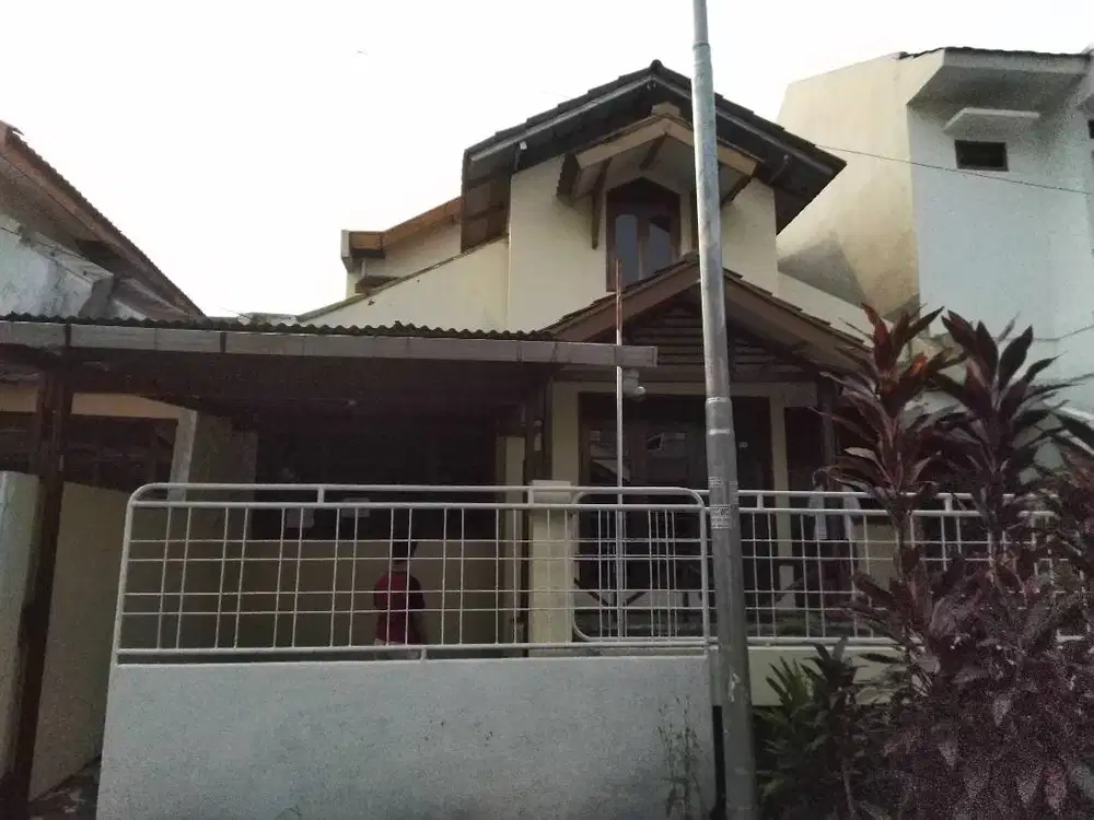 Disewakan / dijual Rumah di perumahan Baranang Siang indah