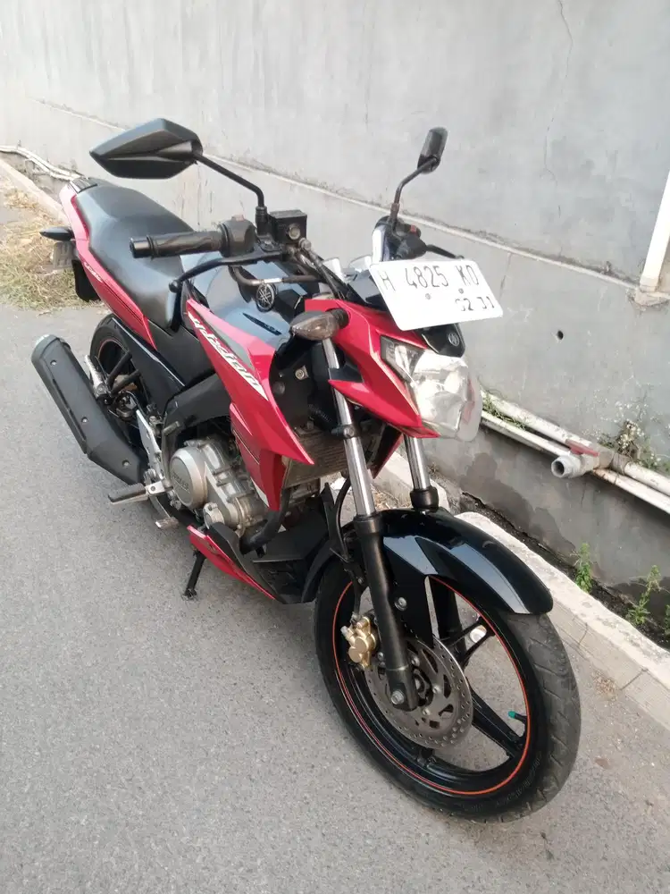 Yamaha Vixion 2015 merah