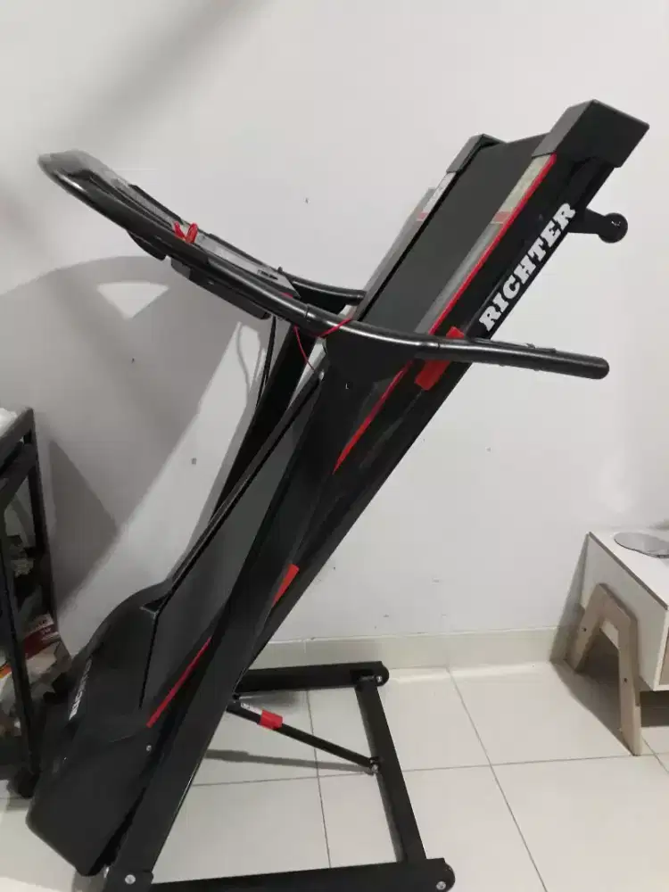 Alat treadmil richter
