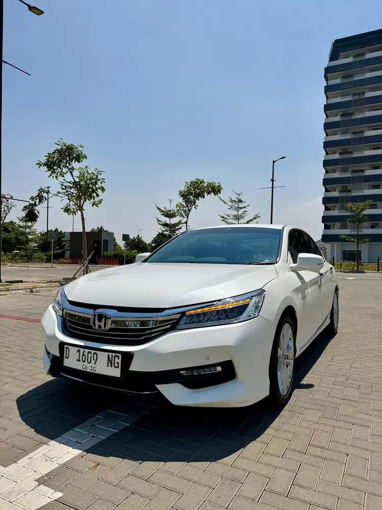 Honda accord 2.4 VTIL AT 2016