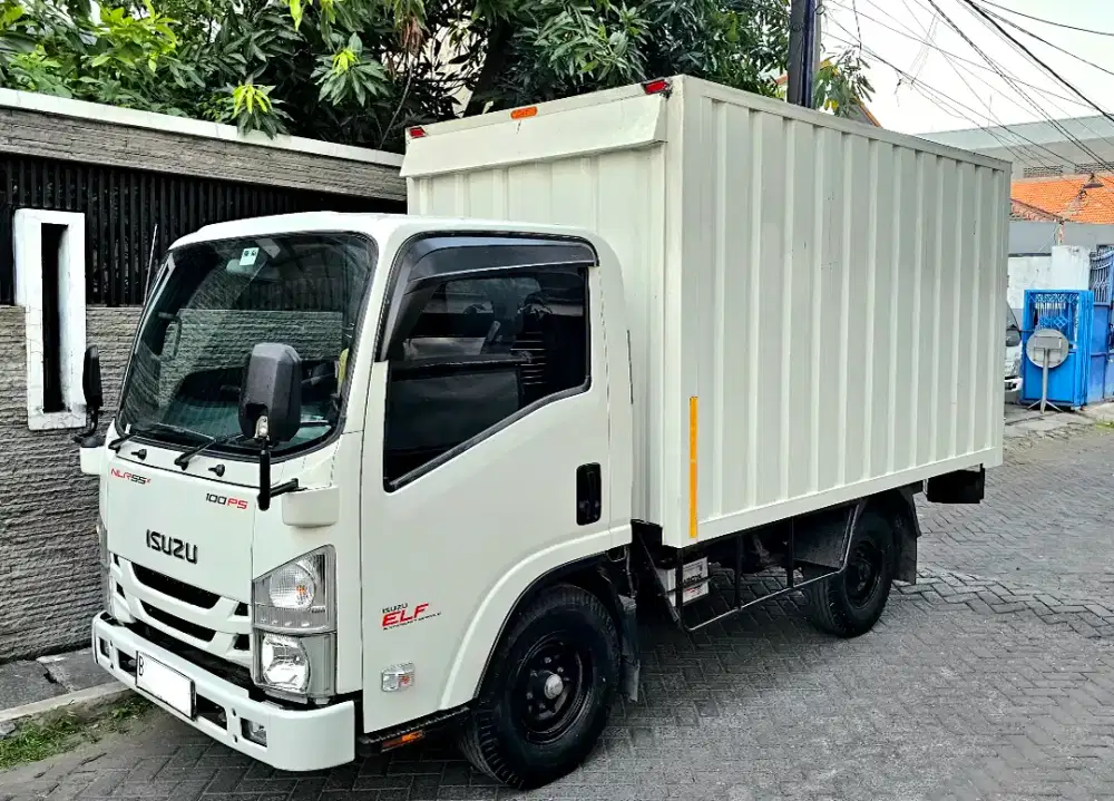 ELF GIGA NLR-55TX BOX BESI KABIN FULL ORI KM LOW MESIN TRAWAT ISTIMEWA