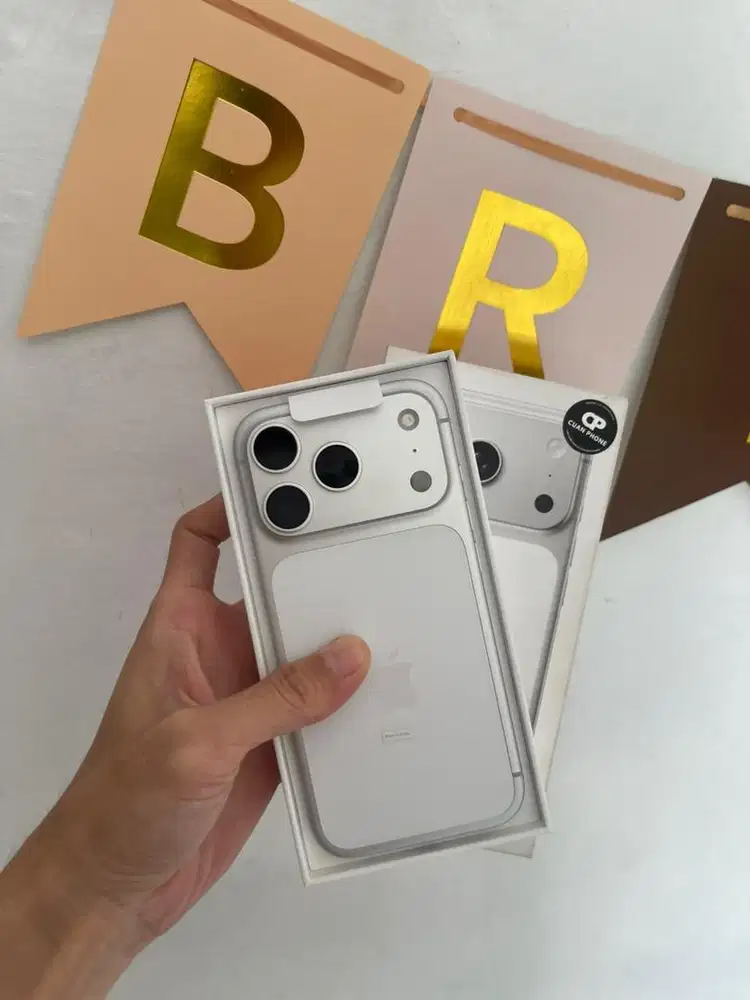 iPhone 17 pro 256 gb iBox garansi on 2027