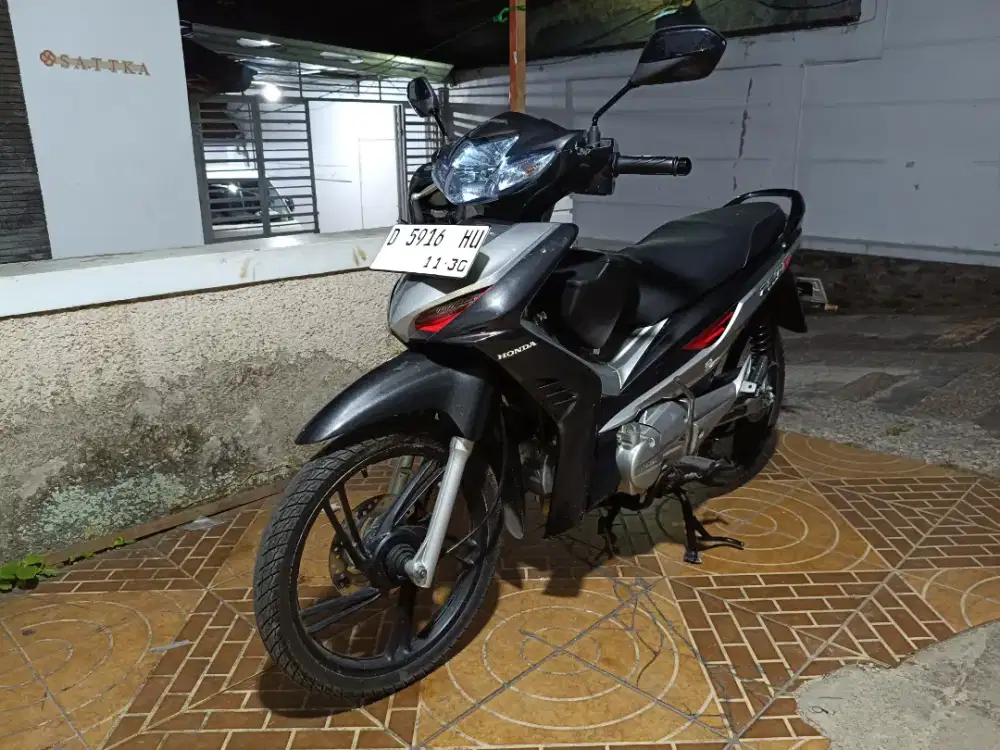 Honda Revo AT Matic 2010