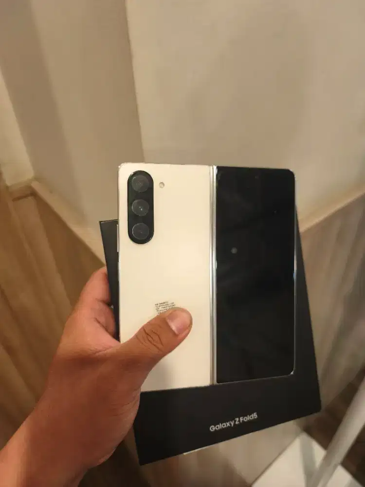 Samsung Z Fold 5 12/256Gb sein