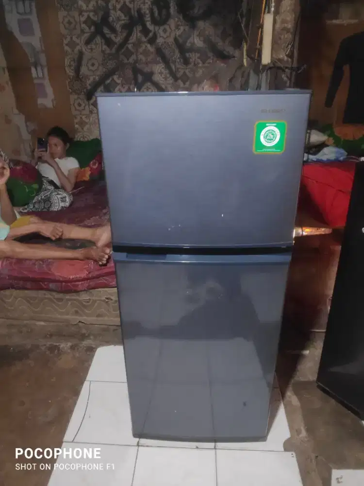 Kulkas 2 pintu sharp