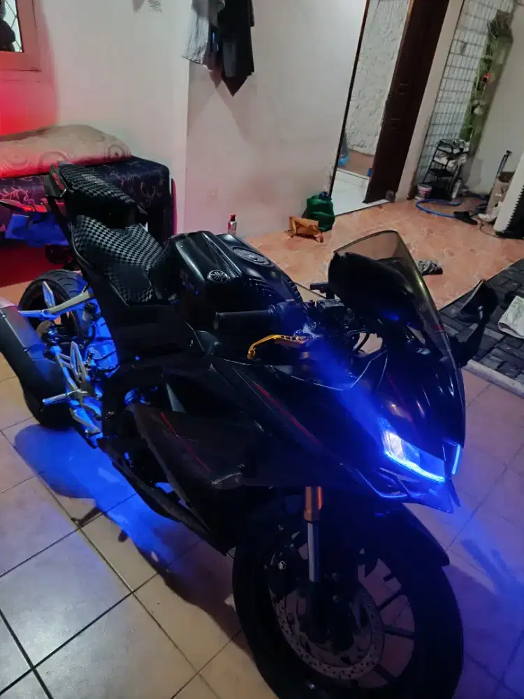 R15 V3 2018 Seperti baru Om
