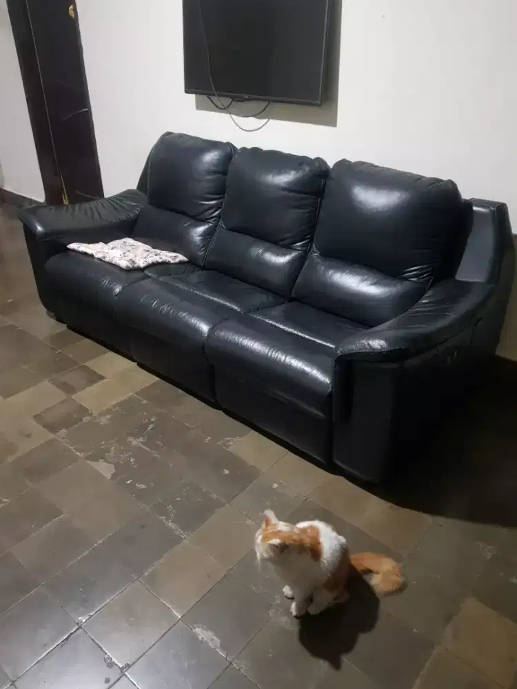 Sofa cellini 3+1 warna hitam