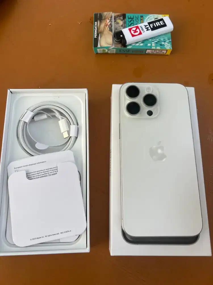 iPhone 15 promax 256 GB white titanium