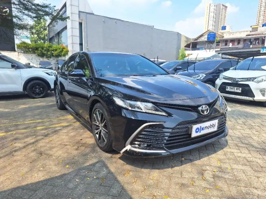 DP MURAH Toyota Camry 2.5 V Bensin-AT 2021  CTAHB