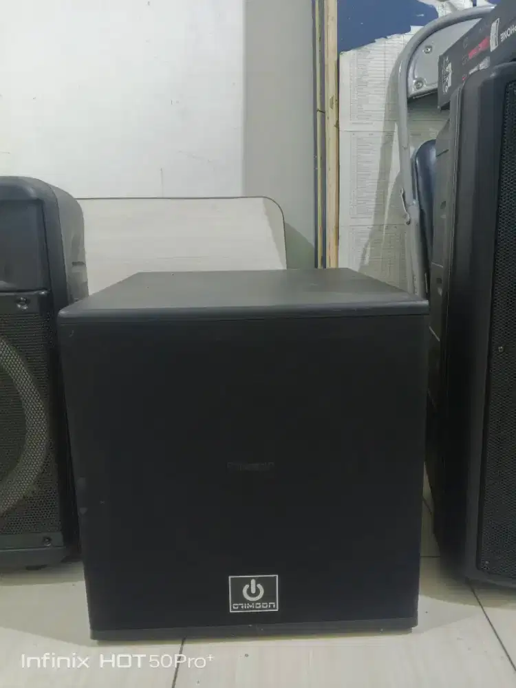 Crimson CR subwoofer