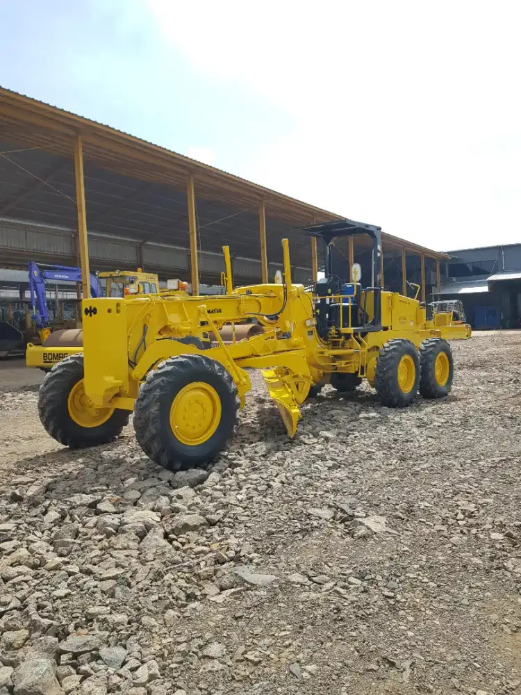 Motor Grader Komatsu GD511A-1 Tahun 2017