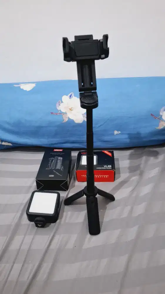 Paket Tripod & Lampu Konten Ulanzi (second)