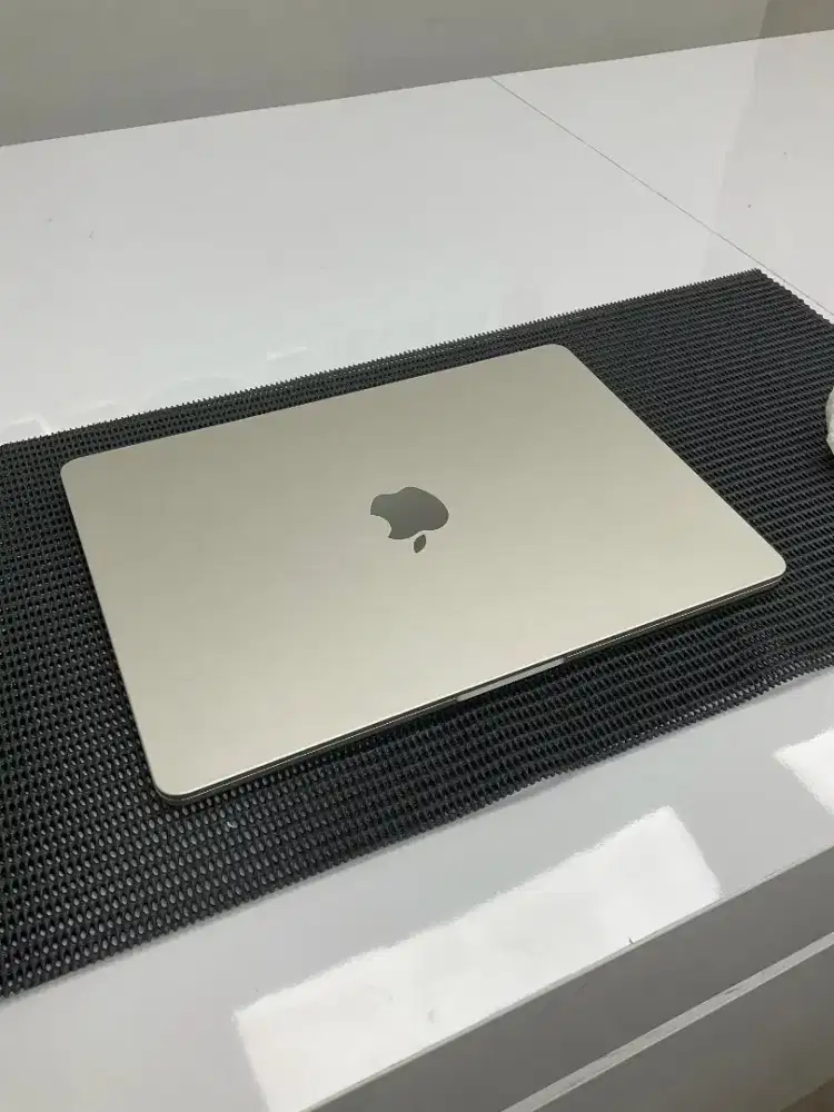 MacBook Air M2 13