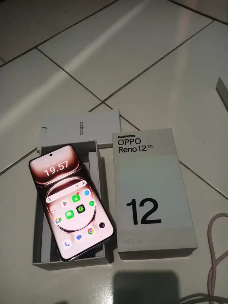 Oppo reno 12 5G 12/256 fullset mluss 97%, lancar jyaa no kndalaa