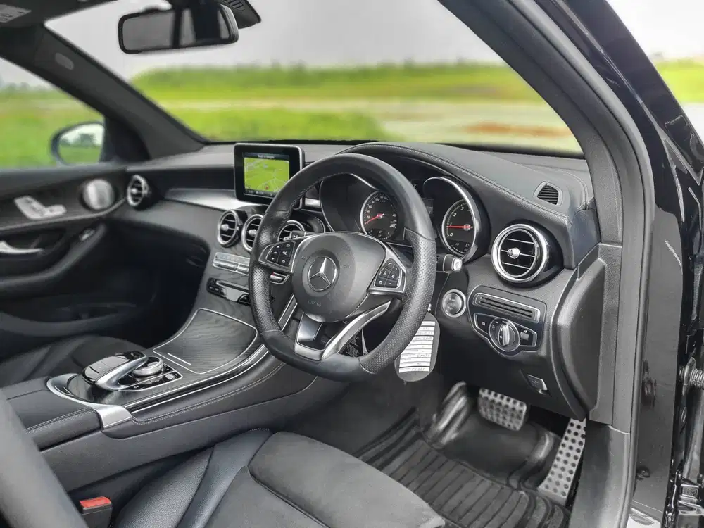 MERCEDES BENZ GLC200 AMG 2018 HITAM MERCY