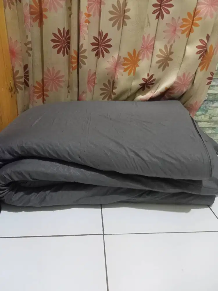 Kasur busa ruangan