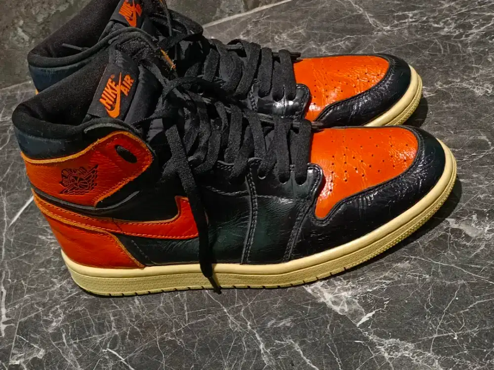 Sepatu Air Jordan 1 Retro High OG Shattered Blackboard Sz 44 Us 10