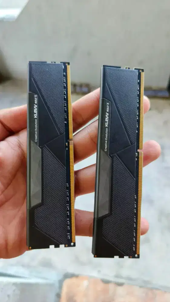 RAM KLEVV BOLT X Series