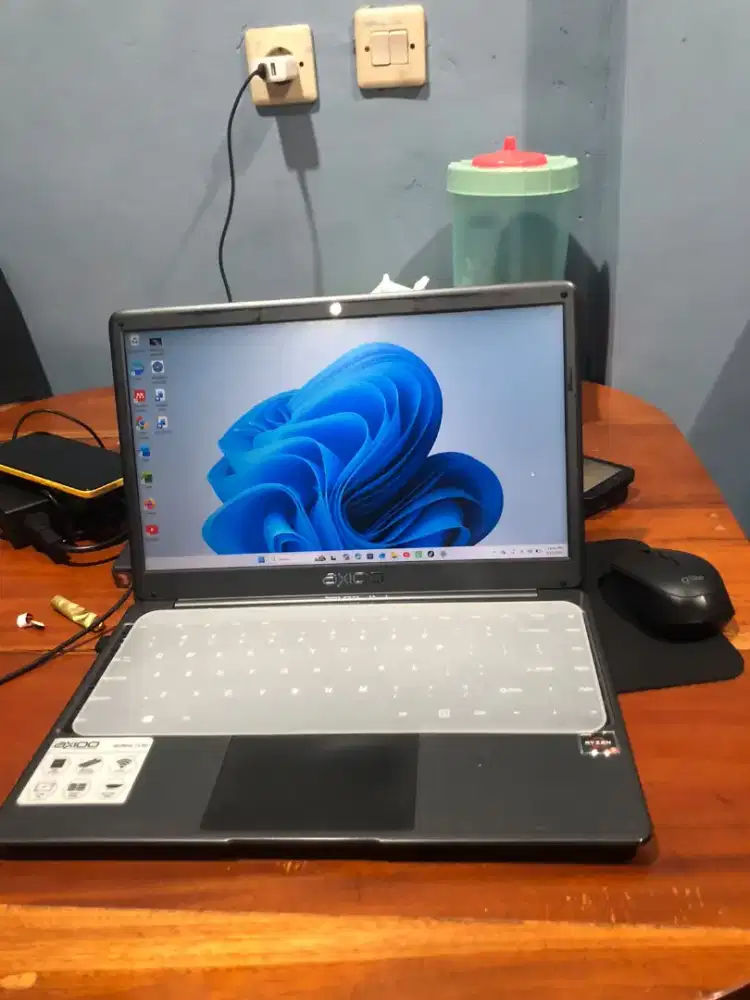 Axio slimbook 14 R5 ssd 256 ryzen 5 3500 u