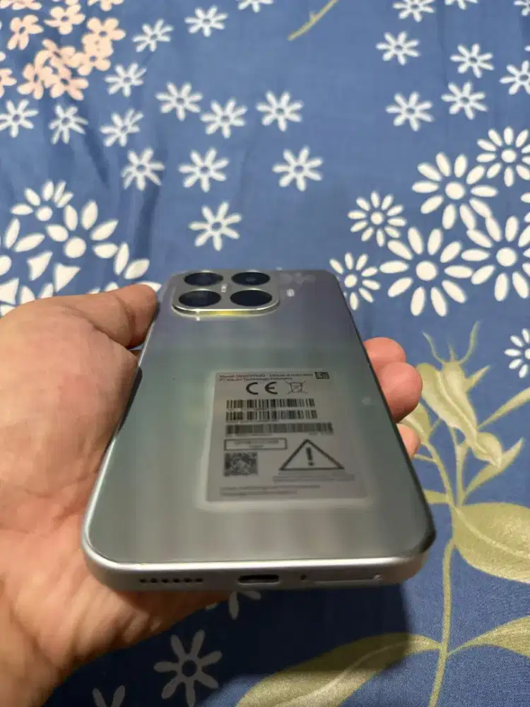 XIAOMI 17T 12/512GB PUTIH FULLSET