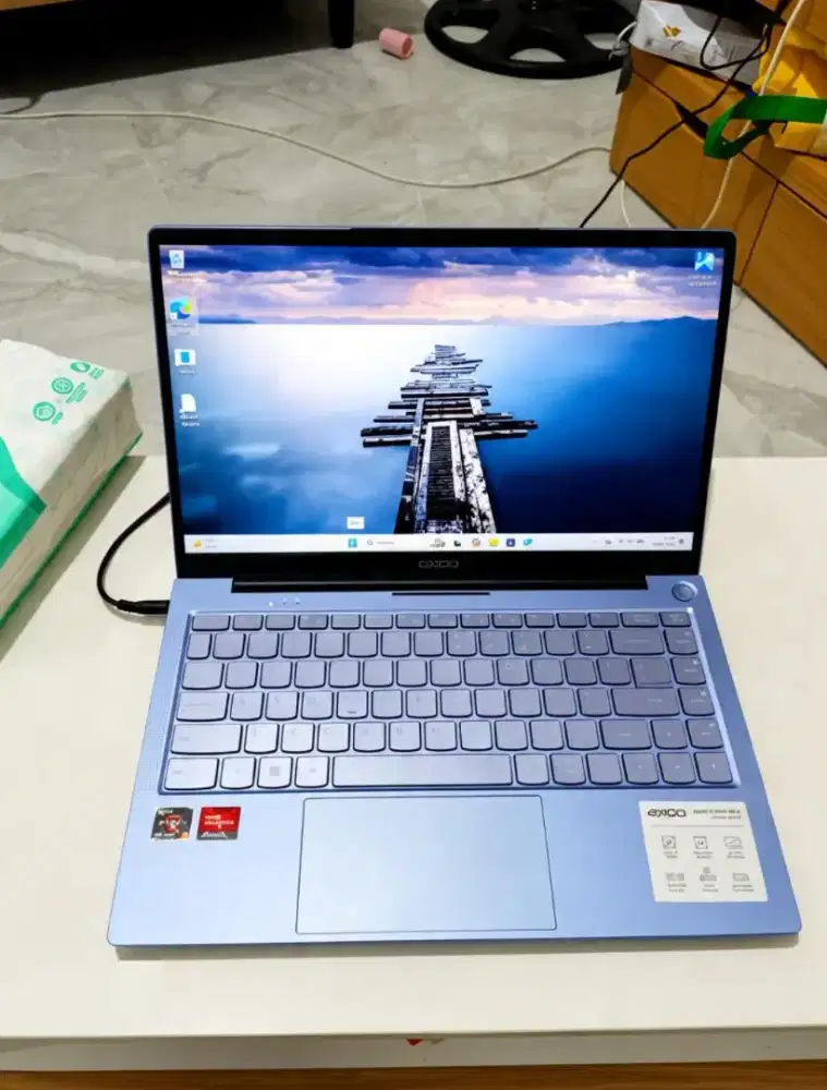 Laptop Ryzen 5-7430u Ram 8gb Pakaian 4 Bulan