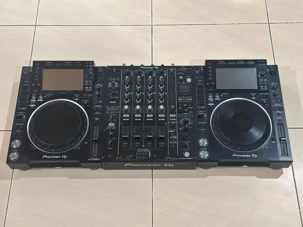 Pioneer CDJ-2000NXS2 & DJM-900NXS2 (Kondisi Istimewa) Murah