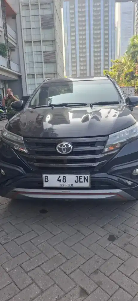 J.Cpt! CASH Toyota Rush TRD M/T 2018 Hitam Ors