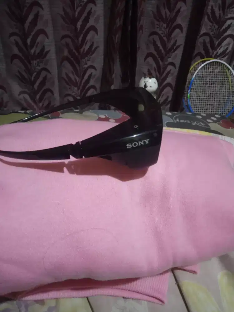 dijual kaca mata merek Sony buat main ps