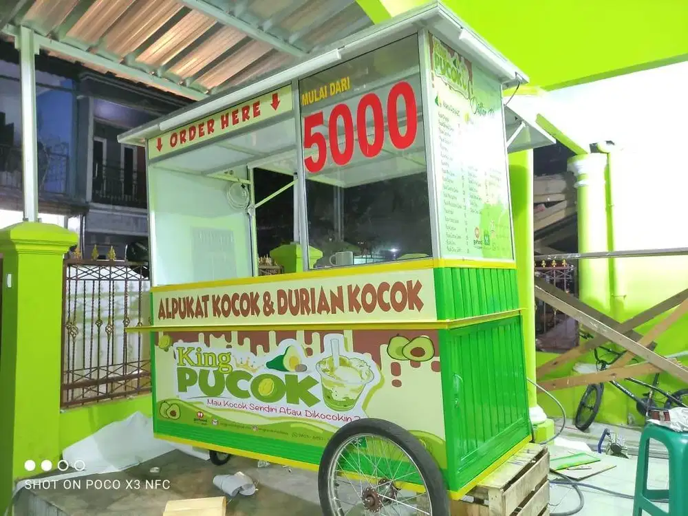 Dijual Gerobak ex Alpukat King Pucok