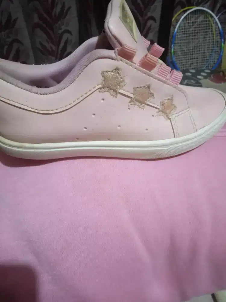 dijual sepatu ank cewe merek Bubble gummers ukuran 12