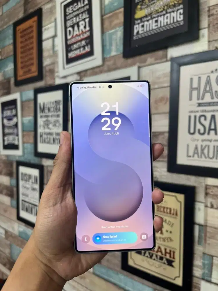 SAMSUNG S25ultra 12/1TB like new