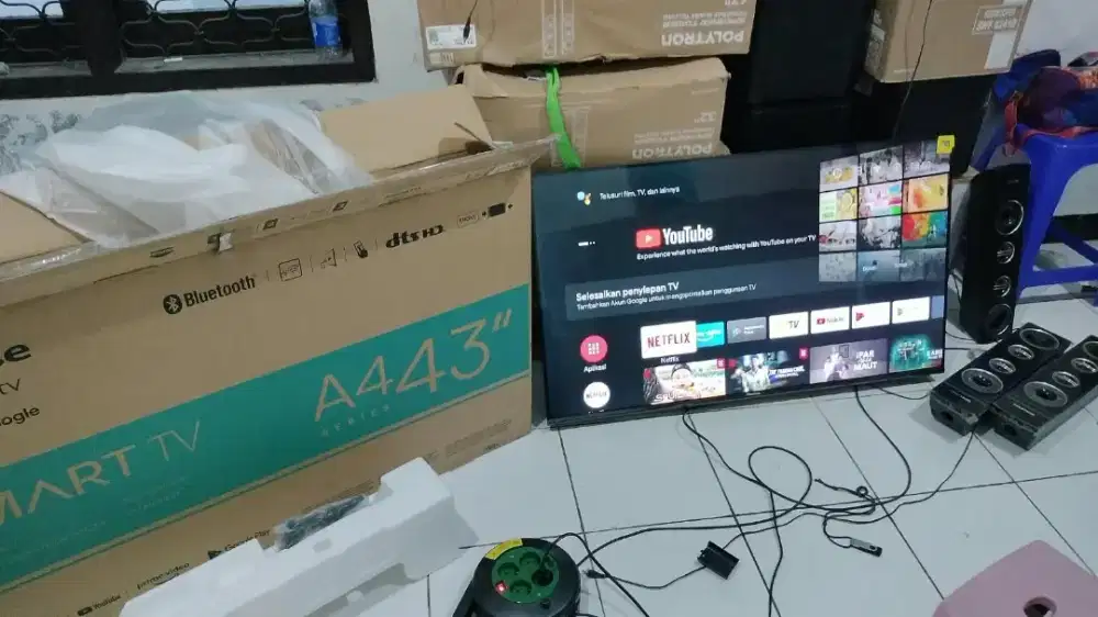 HISENSE SMART TV  43inch KONDISI LIKE NEW