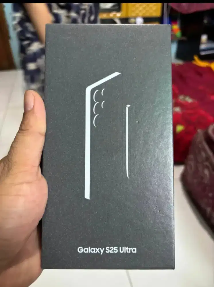 Samsung S25 ultra sein 12/512