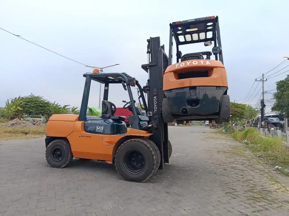 Forklifts Diesel toyota 5ton