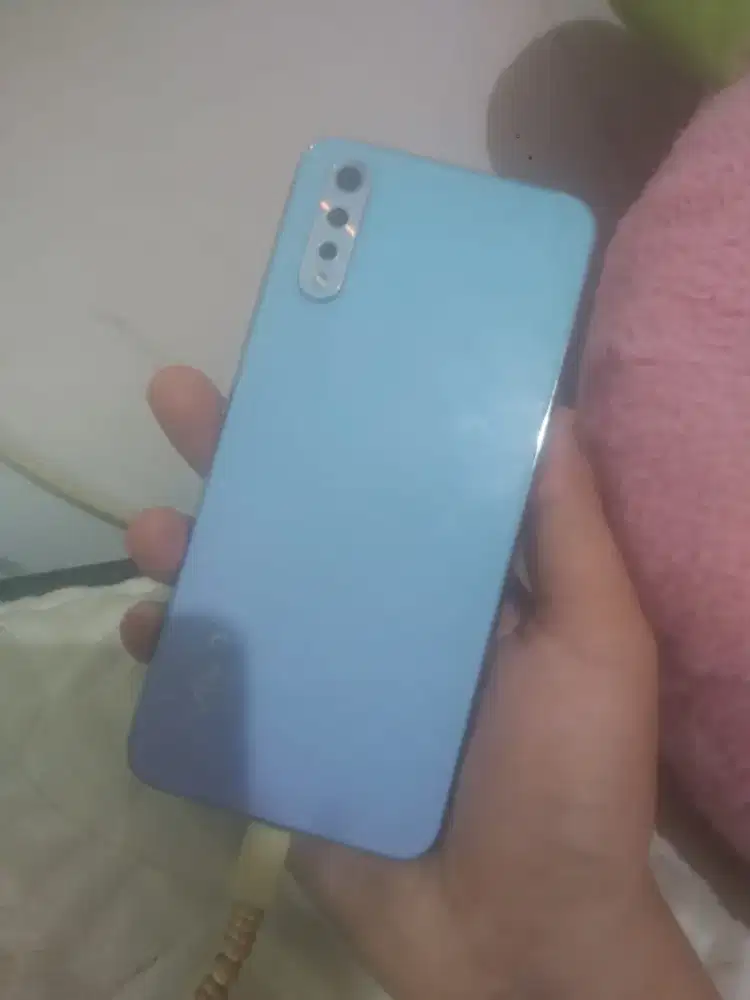 Vivo s1 4/128 hp casan