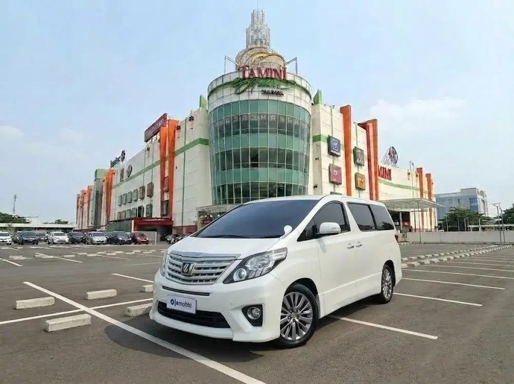 DP RENDAH - Toyota Alphard 2013 8PA