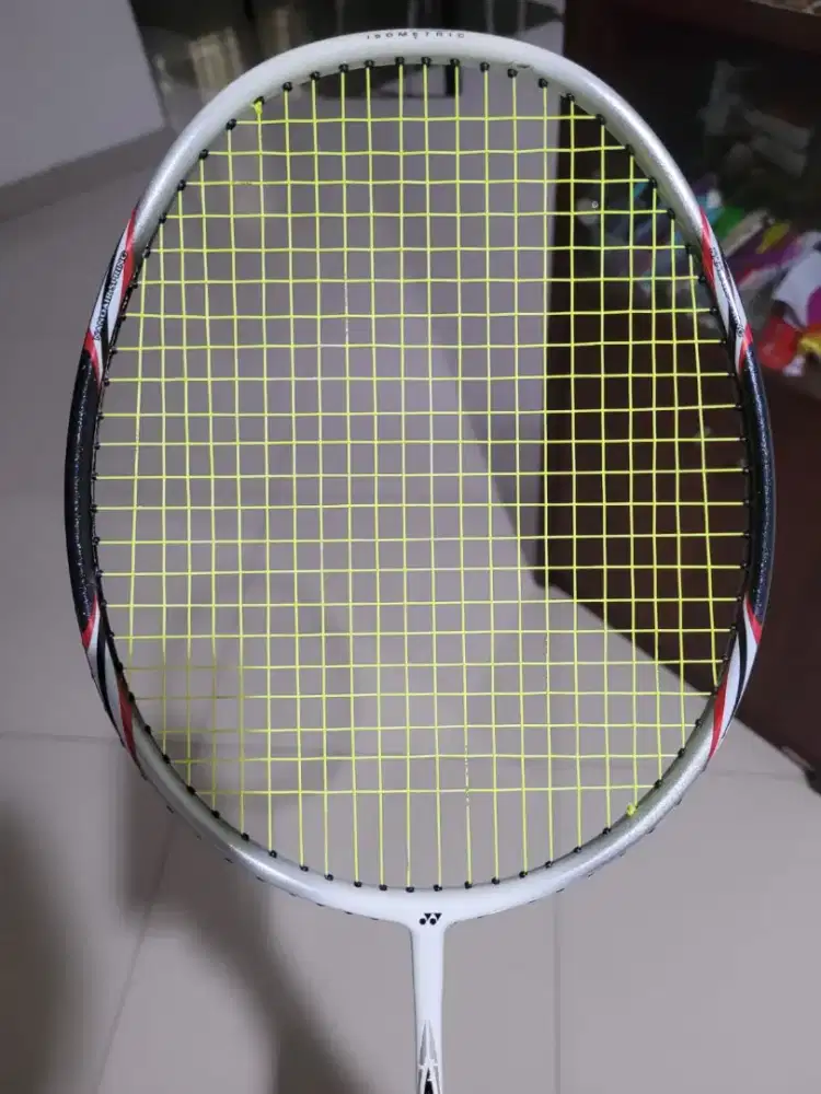Raket yonex arcsaber D11 ori taiwan
