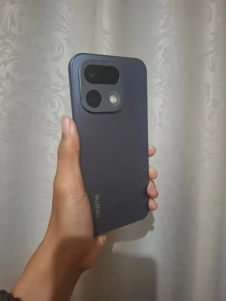 Realme 16 pro ( ram 12gb ) / memori 256gb second nominus
