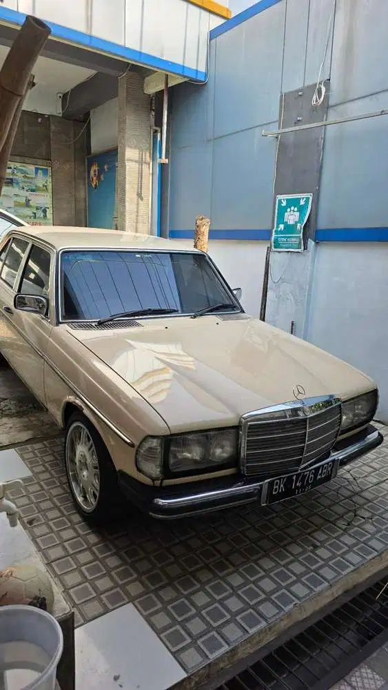 Mercedes-Benz Tiger 1980 Bensin